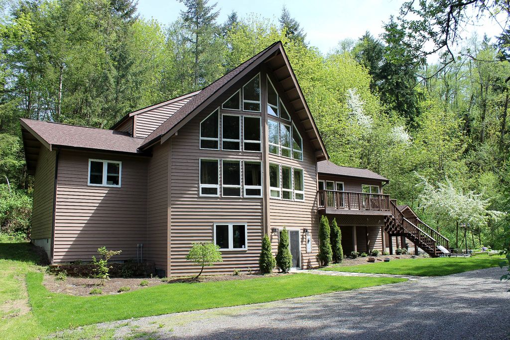 Exterior paint job in Puyallup, WA.