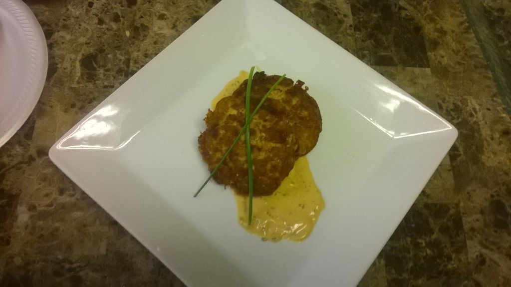 Salmon Cakes w/ spicy mayo