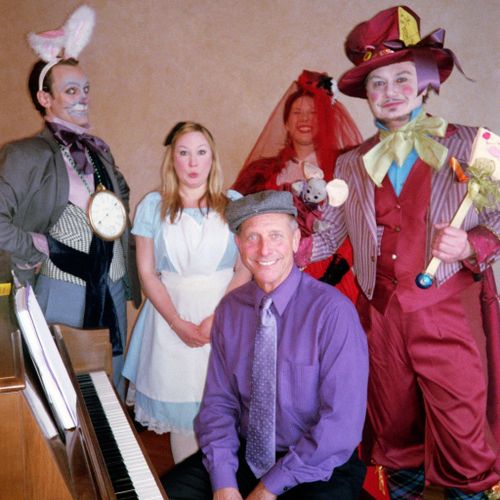 Wonderland characters and pianist
