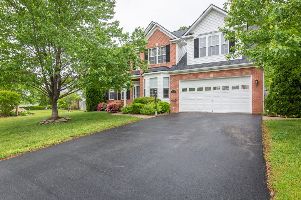 Quaint Drive - Listing