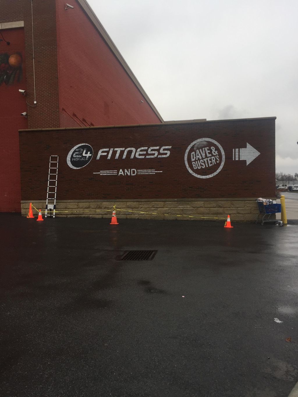24 hour fitness and Dave & Buster's LOGO.