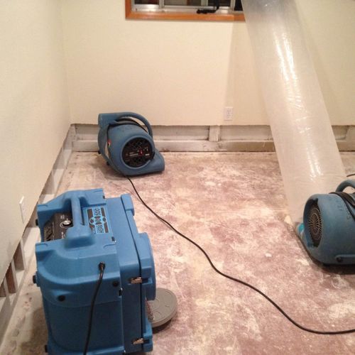 Drying out a flooded basement