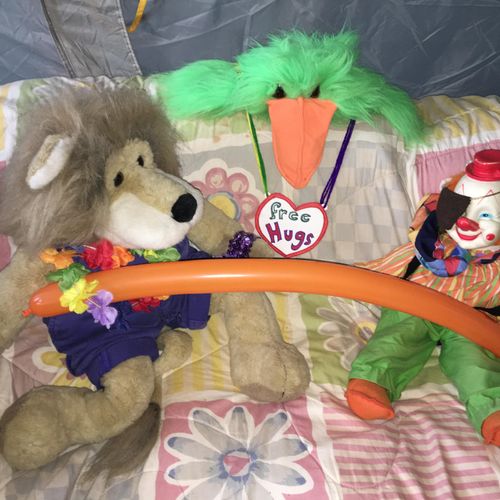 Arnold the Lion, Squeaky Bird and Pirate Pete
