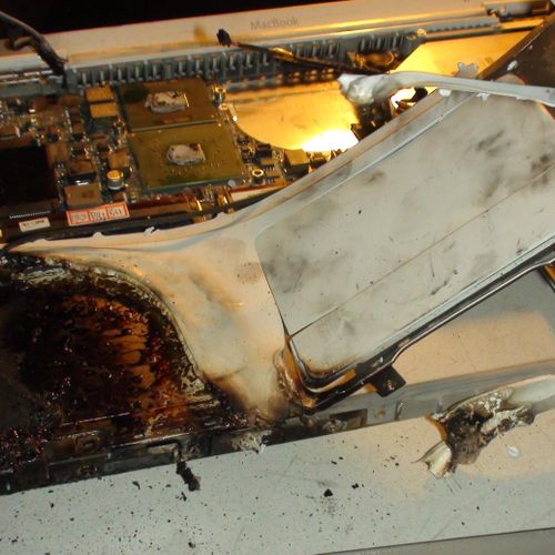 MacBook battery fire teardown #1