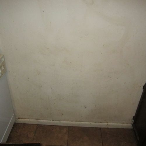 This is the kitchen wall "before" picture.