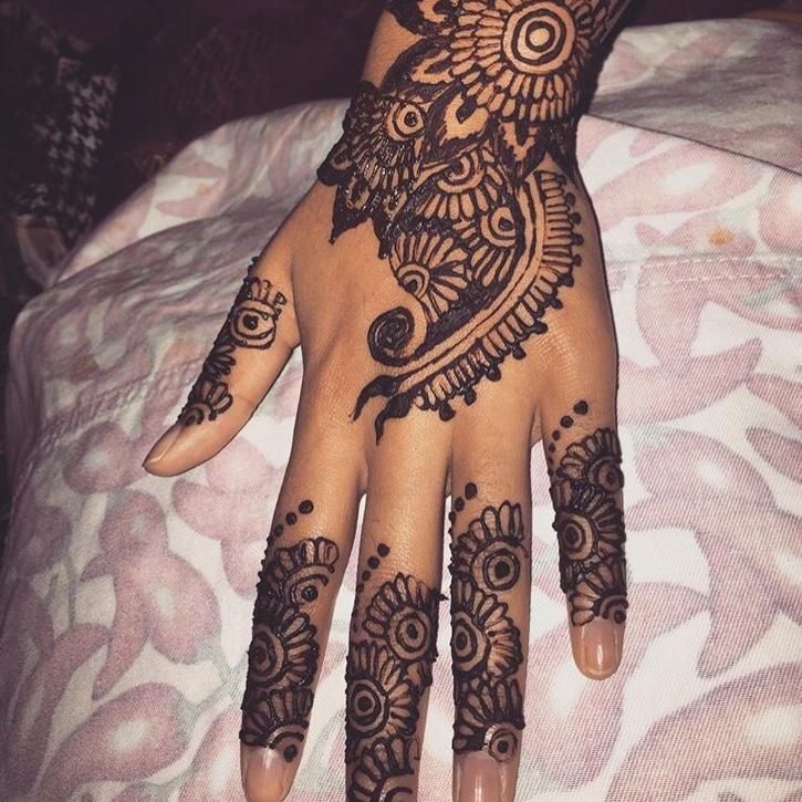 Henna by Yusra