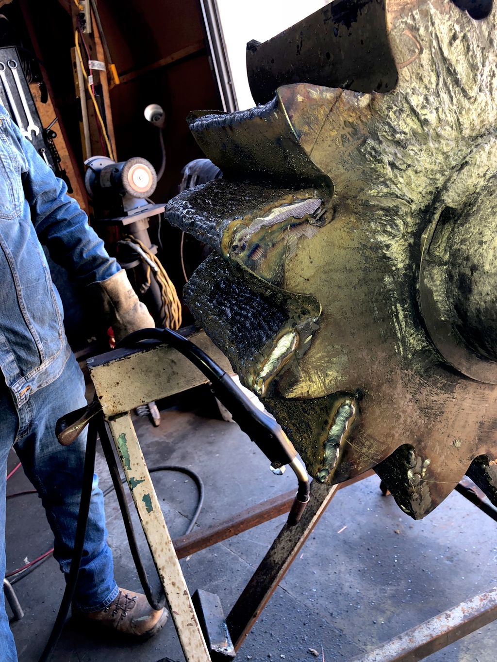 Welding a gear 
