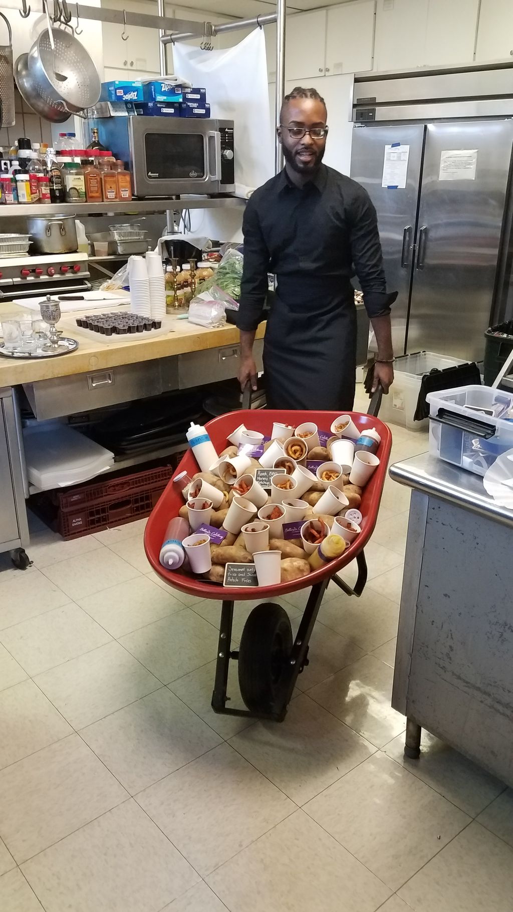  French fry Wheelbarrow 