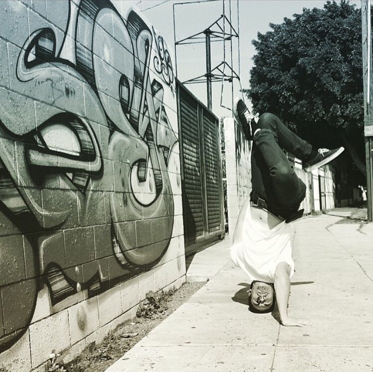 “Figure 4”- Break dancing bboy freeze 