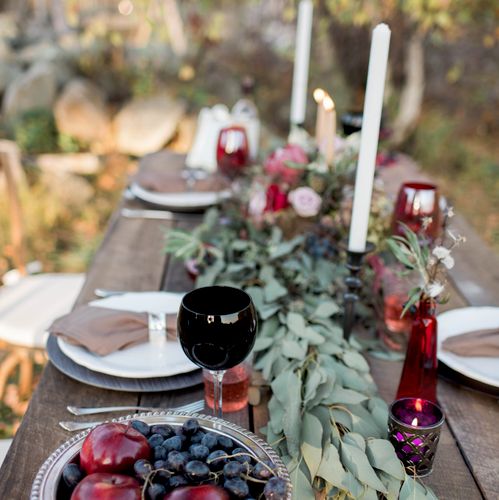 Vineyard Themed Tablescape. Photo by Brooke Ellen 