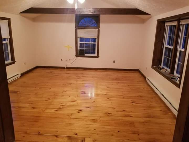 The same pine floor in Londonderry that's now fini