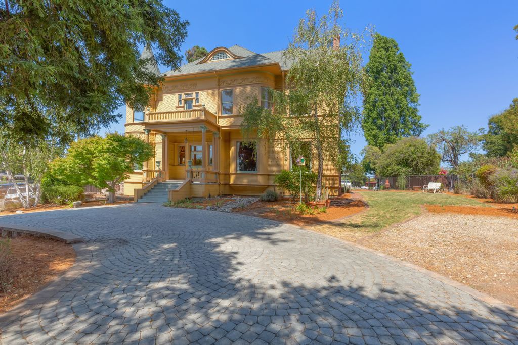 Villa Perla, Santa Cruz