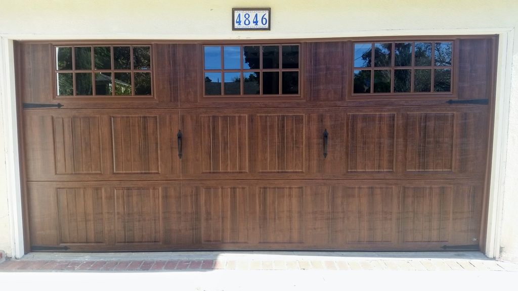 Carriage house style, Walnut color