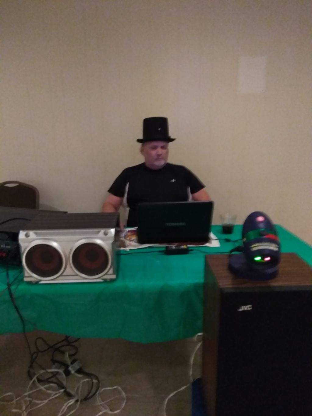 dj a party in delaware city