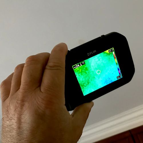 Mold inspection with thermal imaging