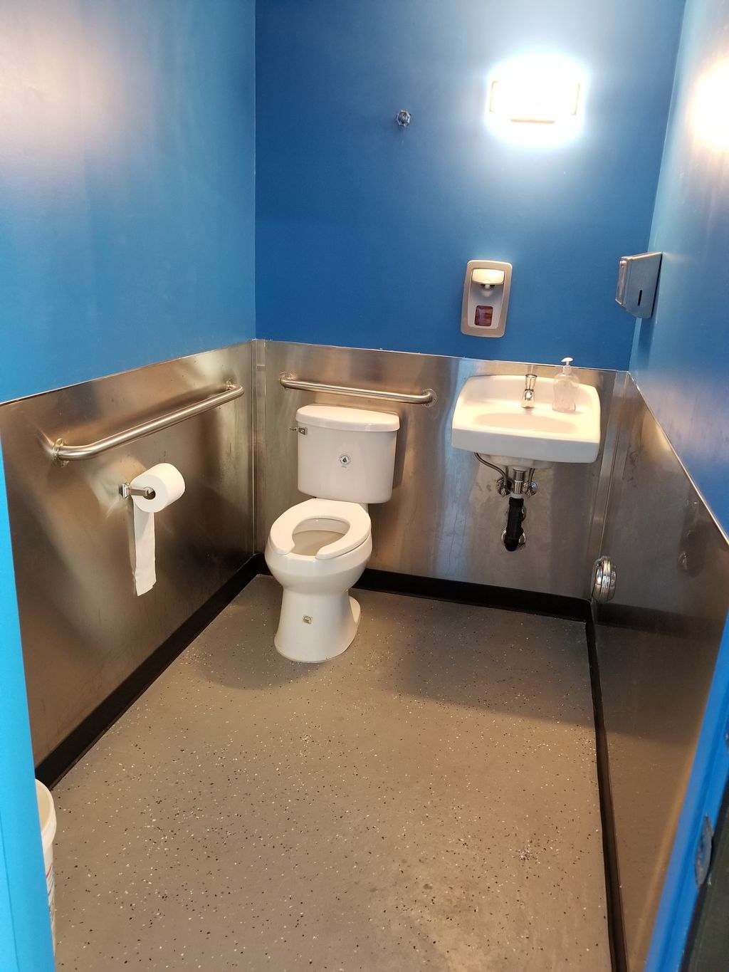 remodel laundry mat bathroom
