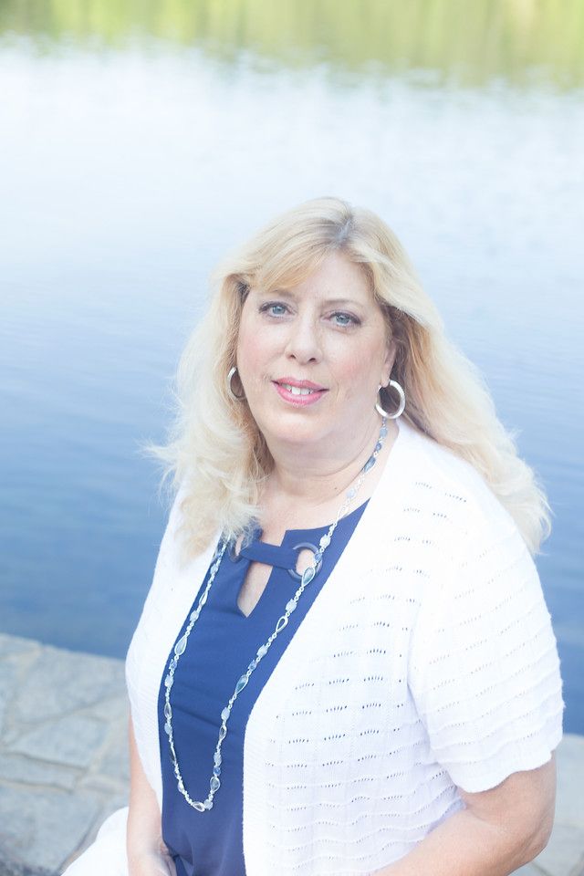 Linda Leonetti, Property Manager