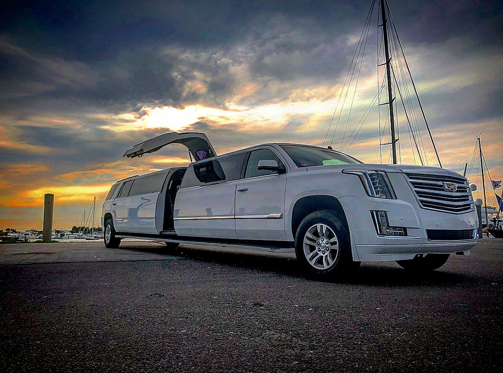 2017 20 passenger stretch Escalade with vip area i