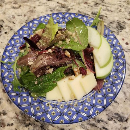Apple and white cheddar salad