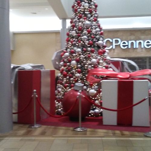 Santa set up in mall side view
