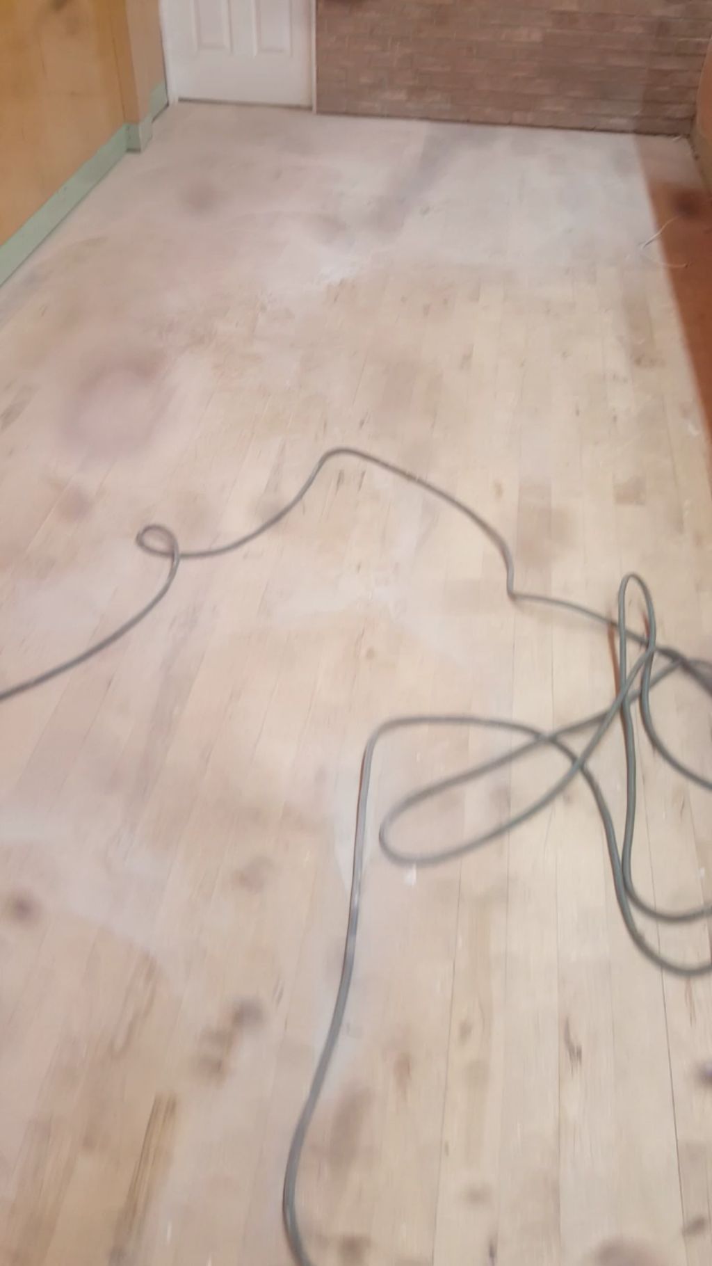 Sanding/refinish hardwood pic2
