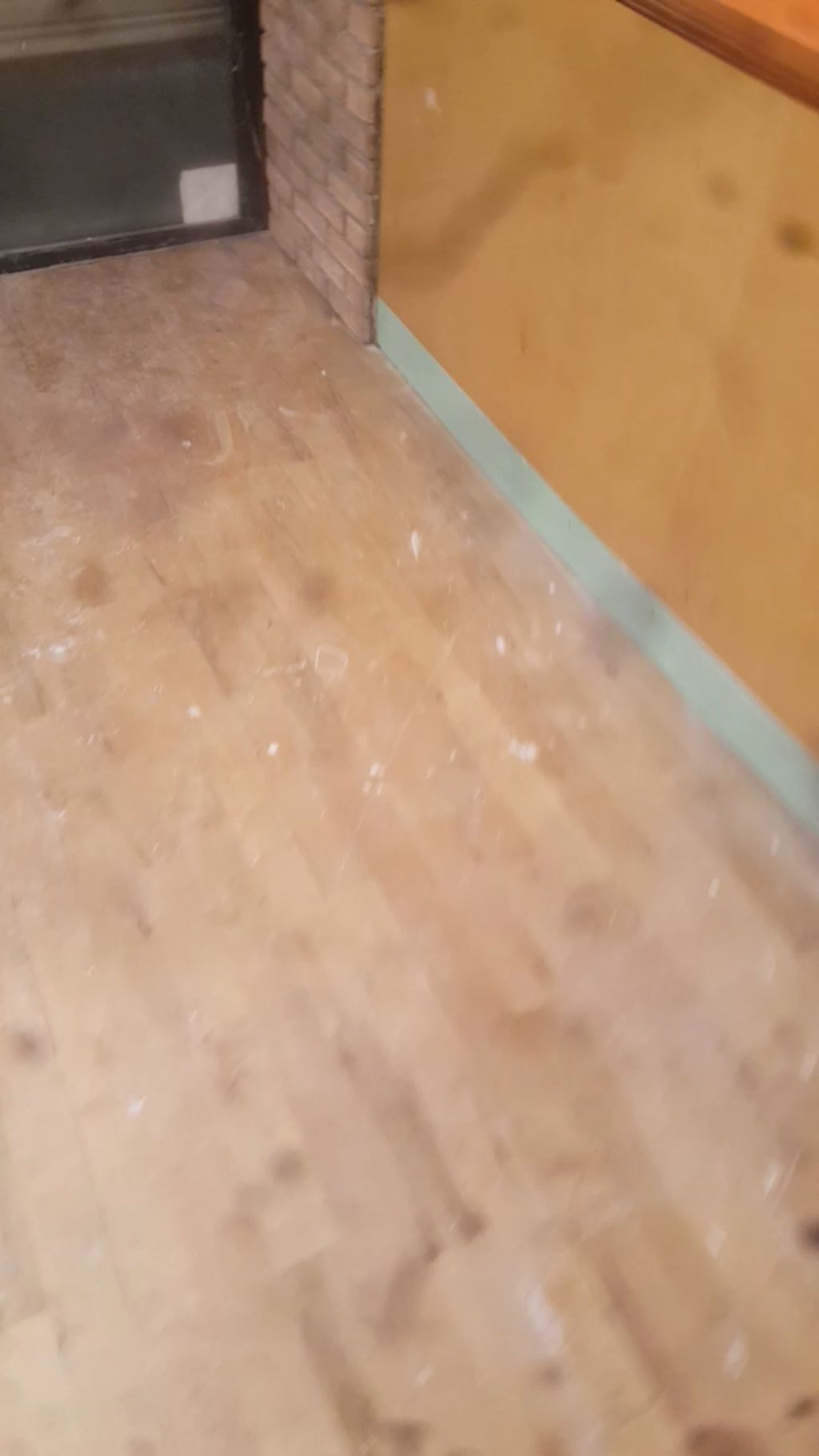 Sanding/refinish hardwood pic1