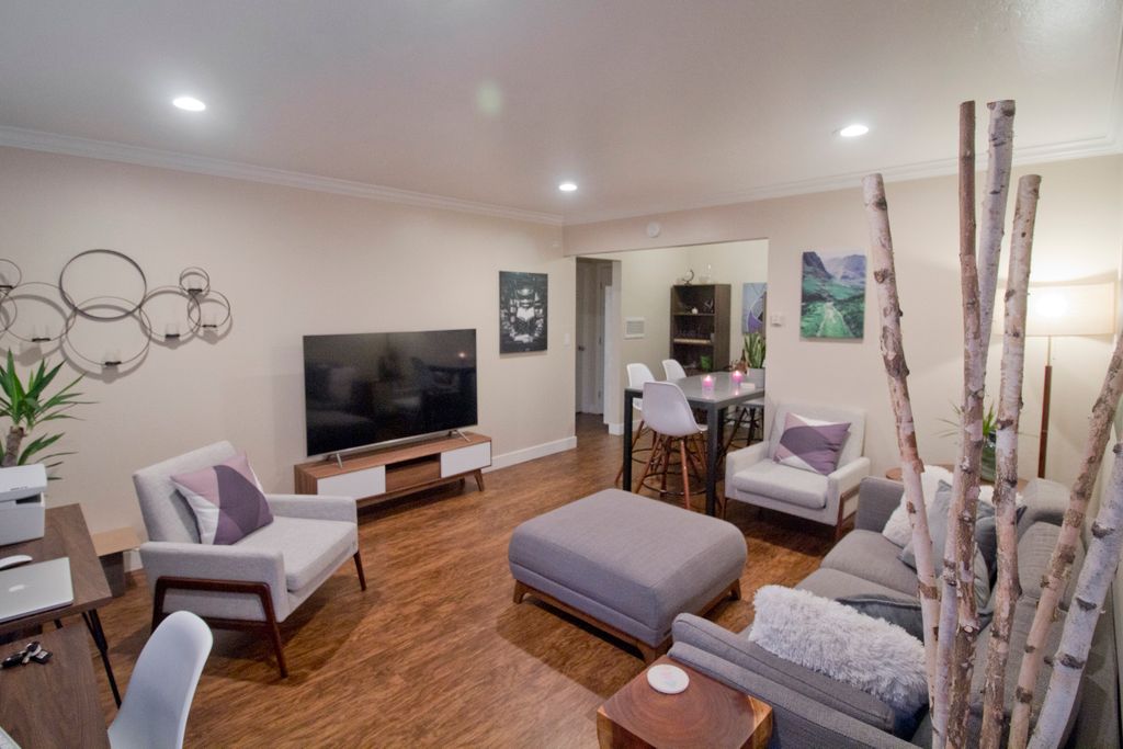 Modern Design in a College Park Residence