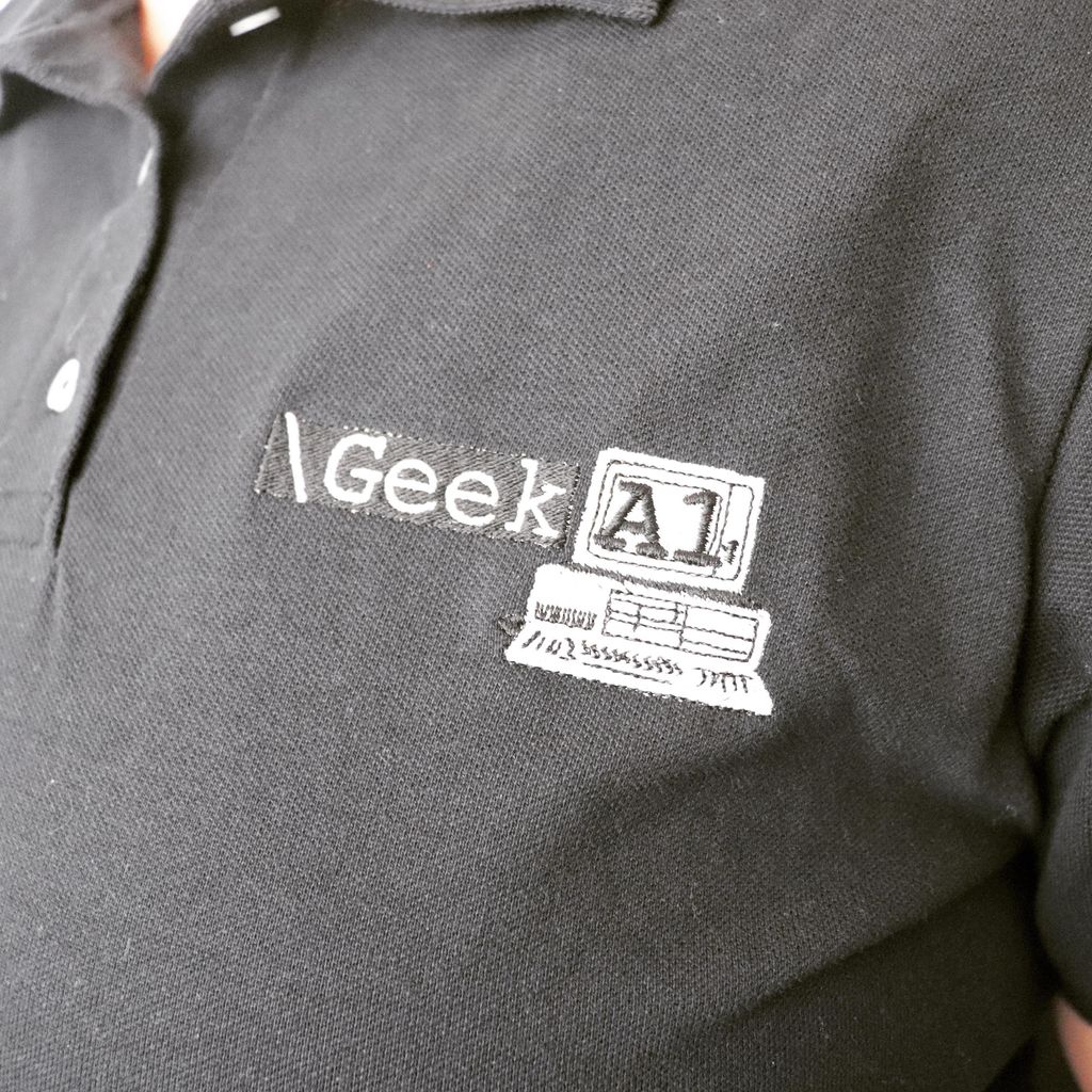 Geeka1, Emmanuel Estrada