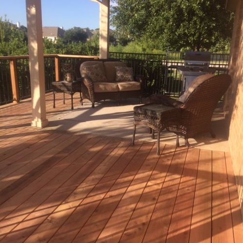 Hometown Decking built a beautiful deck for me. I 