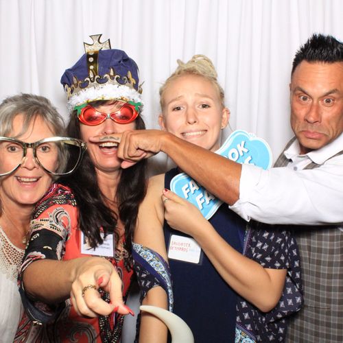 Everyone at my 30th reunion loved the photobooth! 