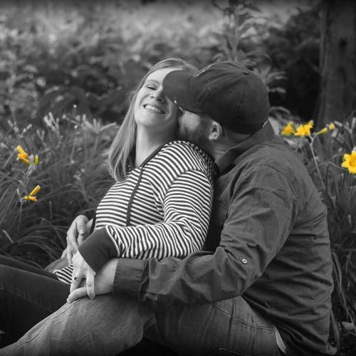 Bella Design Photography has taken our engagement 
