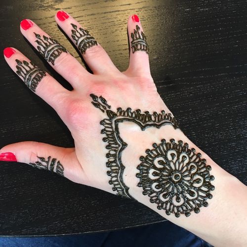 First (and definitely not last) Henna experience. 