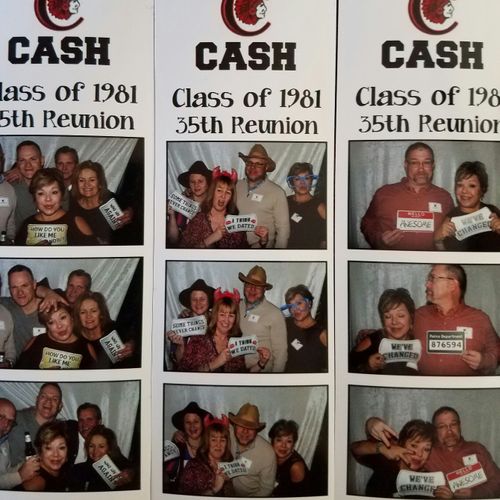 Everyone loved the photo booth at our reunion.  Ke