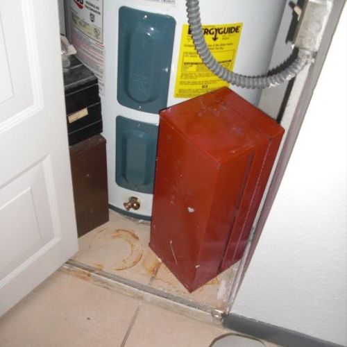 When I had a leaking water heater I called Ft Laud