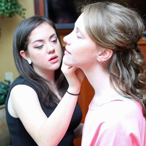 I used Heather as a makeup artist for my wedding d