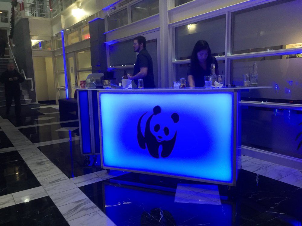 Are you in need of a professional bartending servi