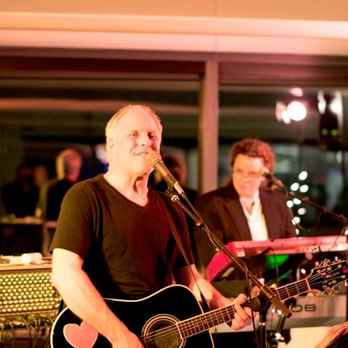 The Steve Manshel band played at our corporate hol