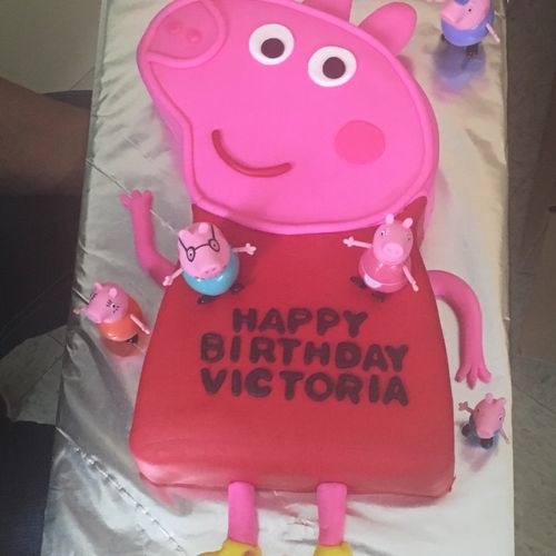 Tracey was amazing! She made a Peppa Pig cake for 