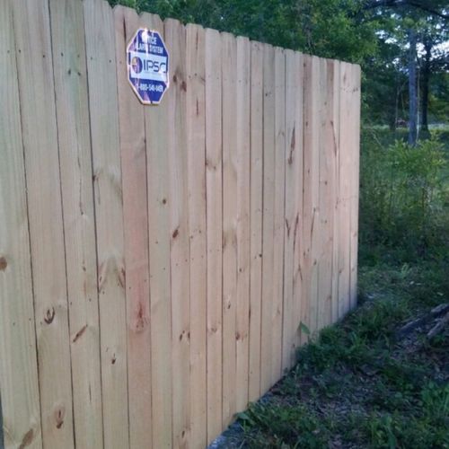 Installed fence around yard. Excellent guys,quick 