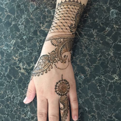 I got my henna done today by Pai. I really like th