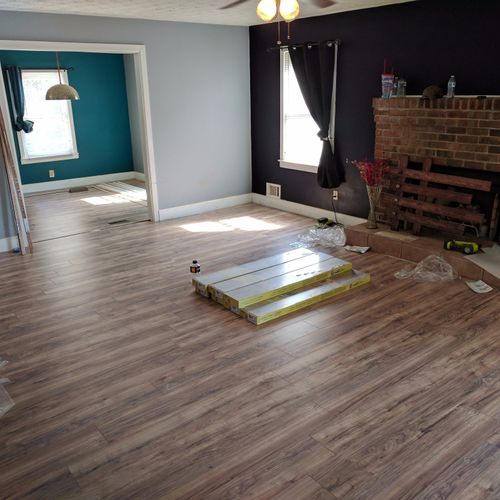 We hired Dustin to install laminate throughout the