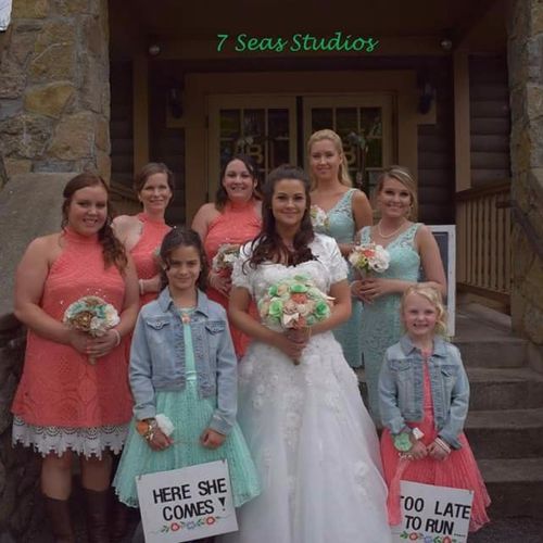 7 seas did my wedding photos, and holiday photos,t