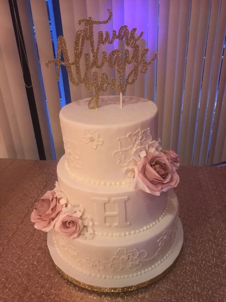 Our wedding cake was absolutely perfect! Ellorine 