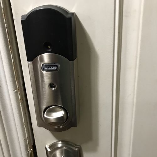 I bought a smart lock  and my installer was very f