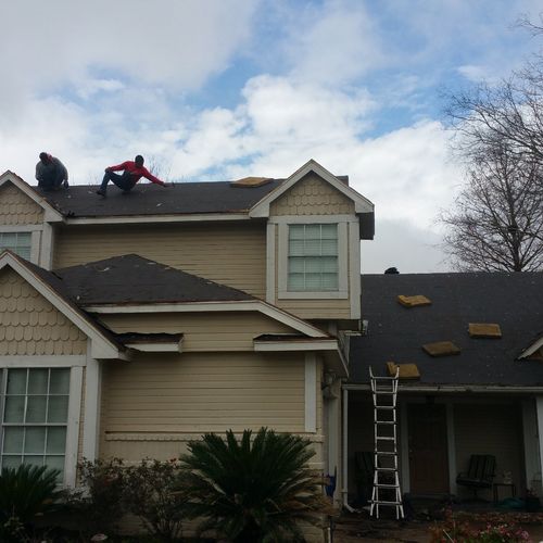Put on roof in one day as promised with no issues.