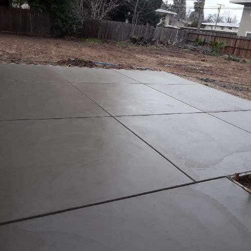 MaliMali Concrete poured a new patio in our backya