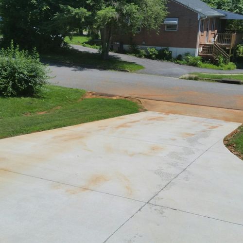My driveway was very muddy. I tried cleaning it wi