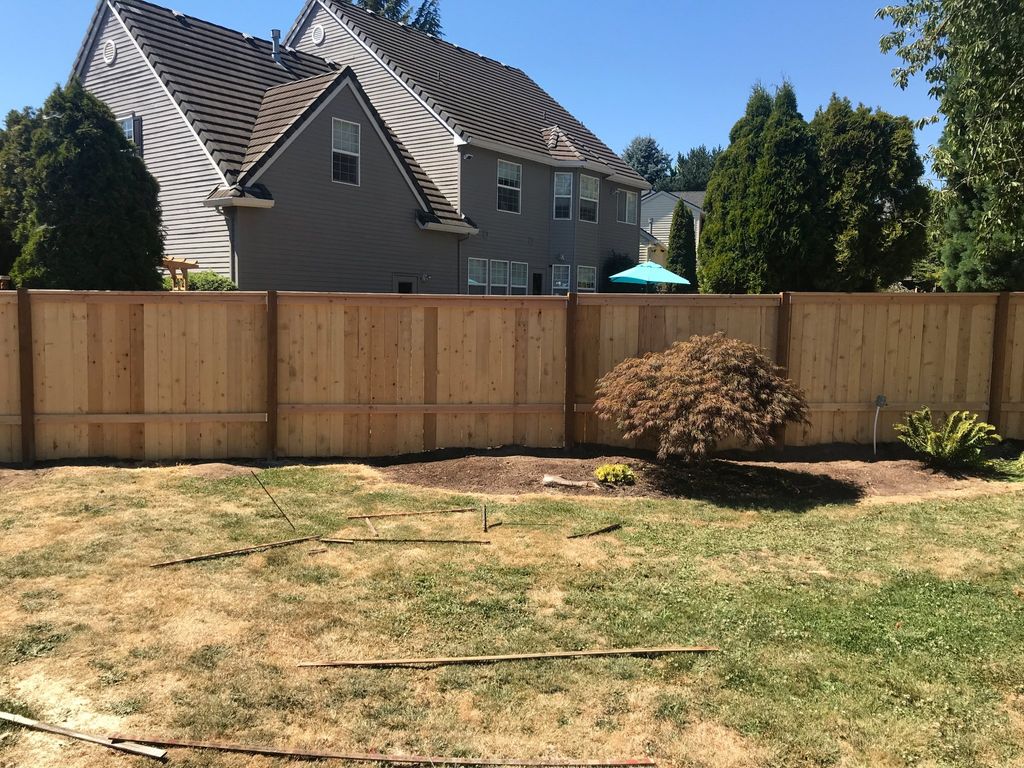 Fence turned out great! Julio's bid was competitiv