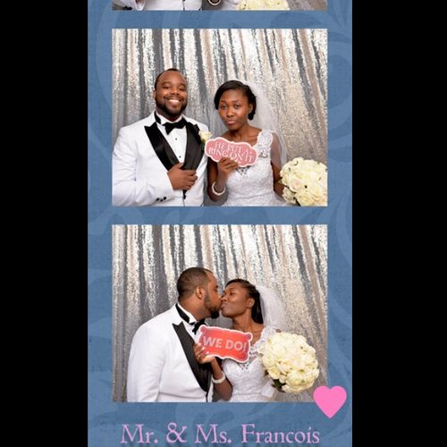 I hired 1stphotobooth for my wedding in 11/23/18 s