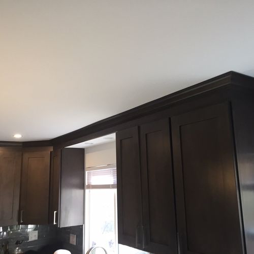 Awesome work on crown to finish off the cabinets
